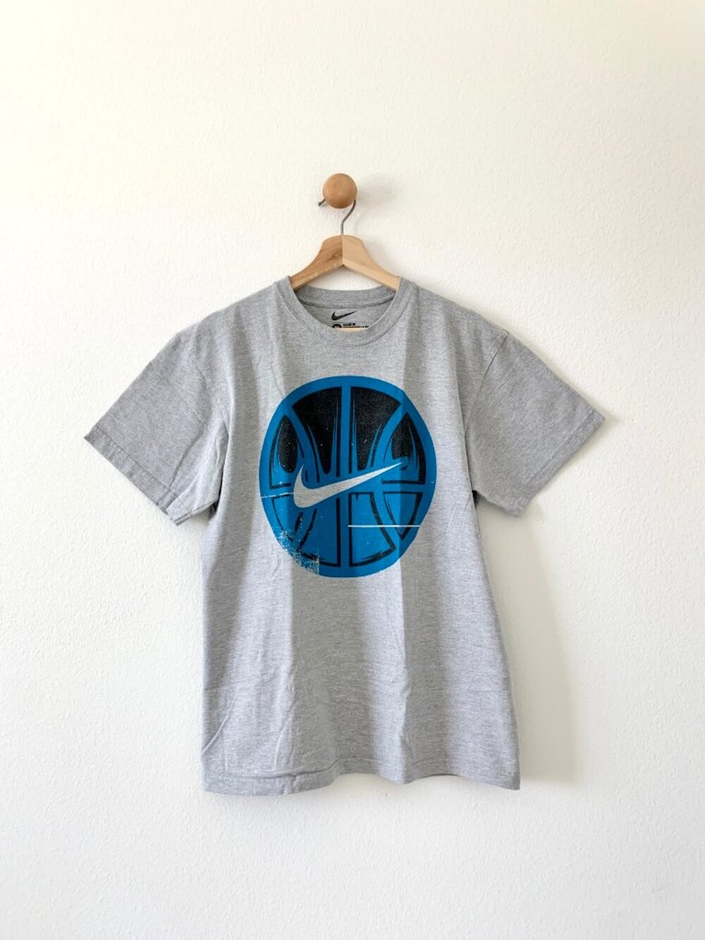 Nike Gray Blue Black Basketball Short Sleeves Crew Neck Tee Shirt Medium